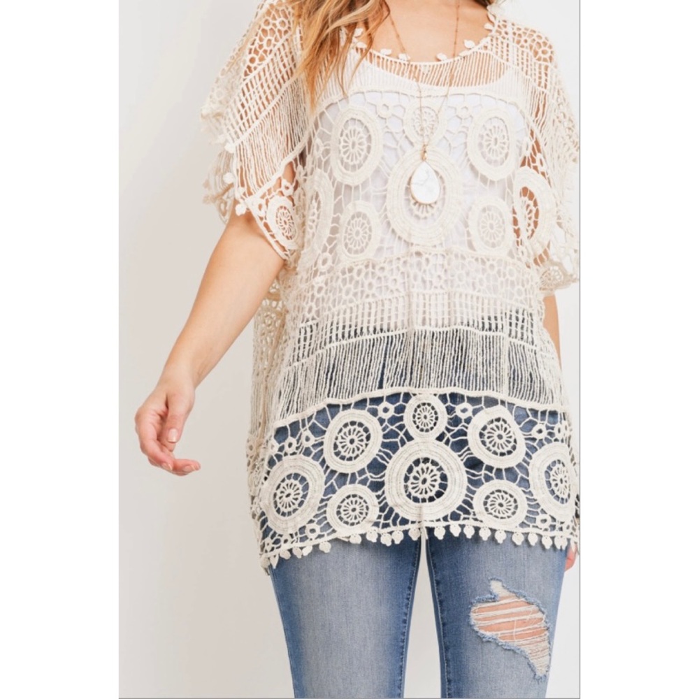 NEW! See-through knitted top